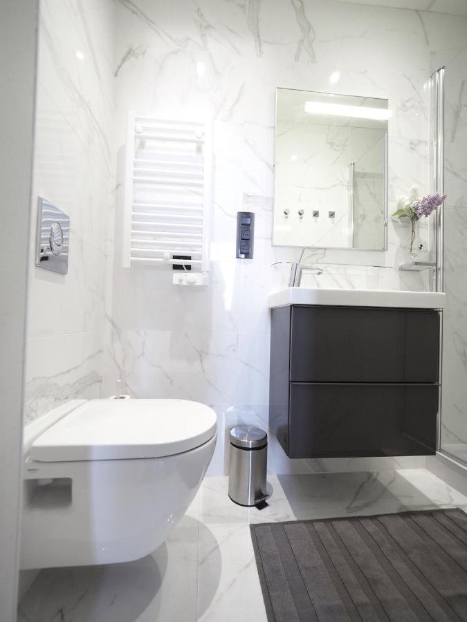 Superbe appartement indépendant en centre ville Vichy Esterno foto