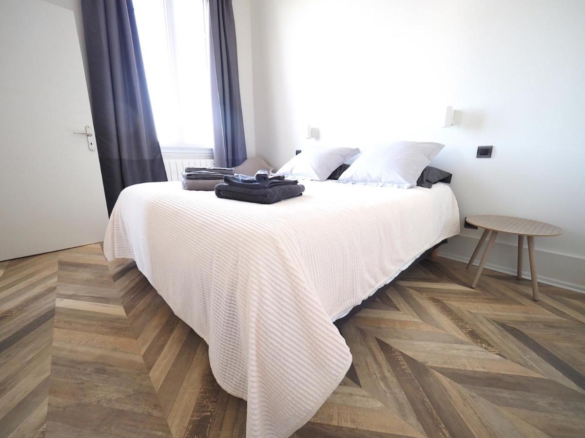 Superbe appartement indépendant en centre ville Vichy Esterno foto