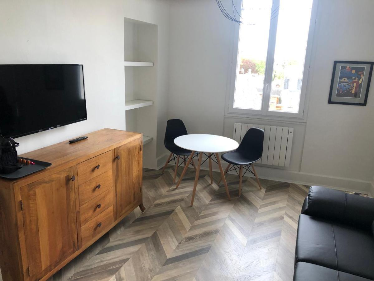 Superbe appartement indépendant en centre ville Vichy Esterno foto