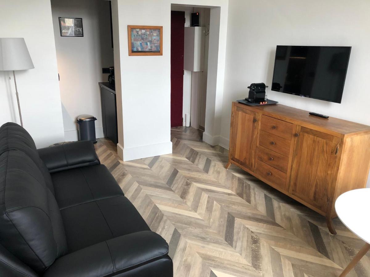 Superbe appartement indépendant en centre ville Vichy Esterno foto